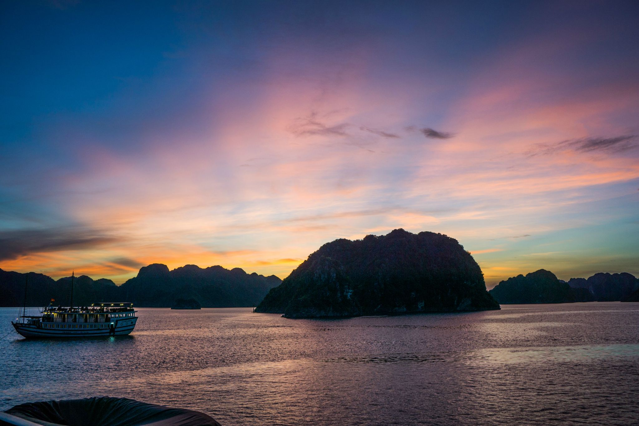 Sunset Views in Halong Bay